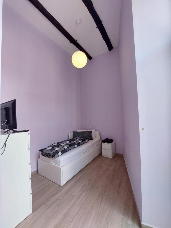 Cosy Domy Apartments Napoli Bagian luar foto