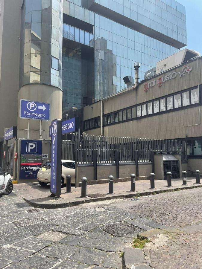 Cosy Domy Apartments Napoli Bagian luar foto